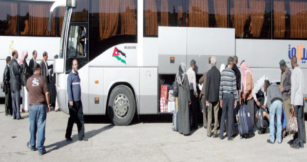 237 حافلة نقل حجاج اجتازته  .. بدء المرحلة الثانية للفحص الفني في معان