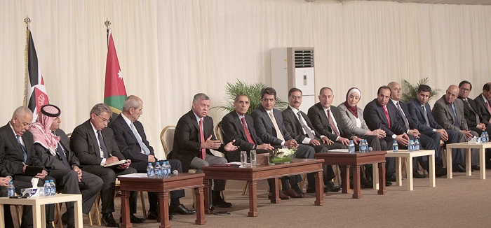الملك لوجهاء جرش : لا بد من توجيه الاستثمار نحو المحافظات