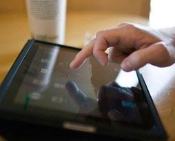 FBI يحقق بعملية قرصنة لبريد ملاك كمبيوتر "أيباد"