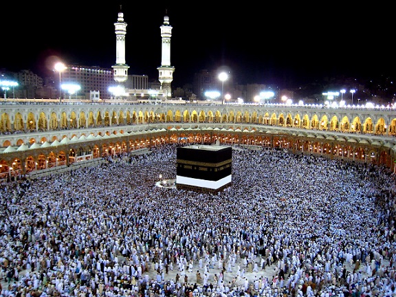 مدير عام دائرة الحج يتفقد مساكن الحجاج الأردنيين بمكة