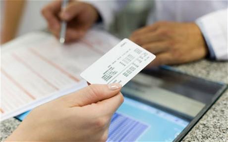 رفع مشروع نظام معدل لنظام التأمين الصحي المدني الى رئيس الوزراء