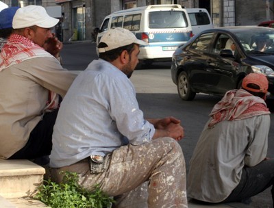 تسفير 250 عاملا وافدا وانذار المؤسسات المخالفة