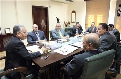 وزير الداخلية يترأس الإجتماع الأول للجنة العليا للانتخابات