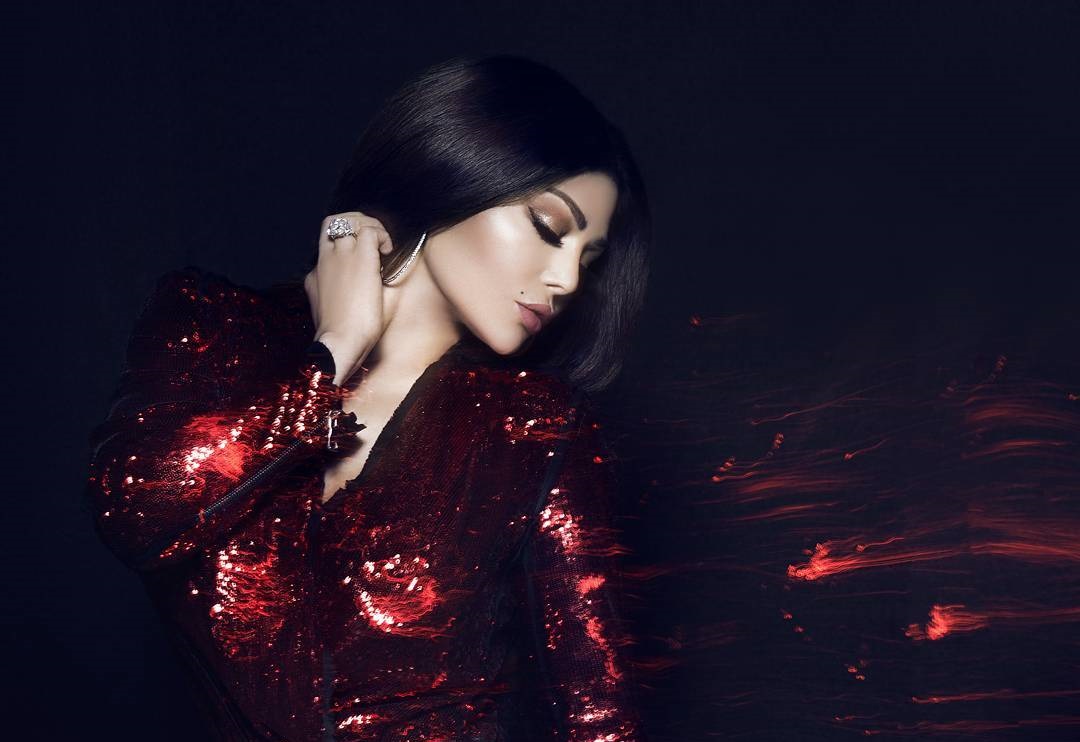 عيون هيفاء وهبي تُسحر الأتراك  ..  شاهد