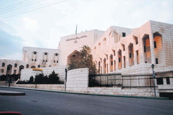 المجلس القضائي يسمى رؤساء محاكم بداية كنواب للجان المركزية للانتخابات