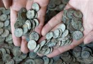 العثور على كنز عملات رومانية كبير في بريطانيا