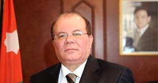 الشريف يصف احالة معلمين على الاستيداع بـ " الطبيعي "