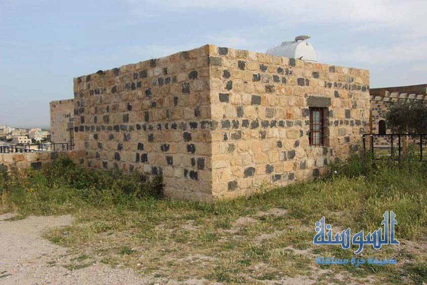 بناء قديم في ام قيس