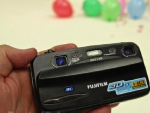 FinePix Real كاميرا فيديو 3D للهواة من «فوجي»
