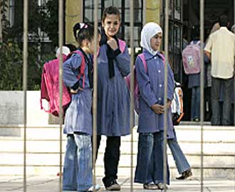 بدء دوام الهيئات التدريسية والادارية في جميع مدارس المملكة 