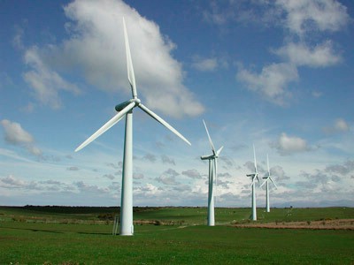 وزارة الطاقة تنفذ دراسات لتوليد طاقة الرياح بالطفيلة ومعان 