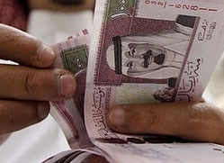 سعودي يشتري منازل جيرانه بـ 120 مليوناً ليمنع كشف قصره