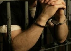 سجن فلبيني 14400 عام لاغتصابه ابنته يوميا لمدة سنة