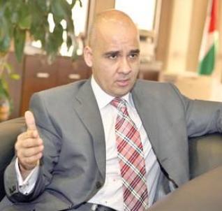 وزير الاتصالات يزور مشروع العبدلي 