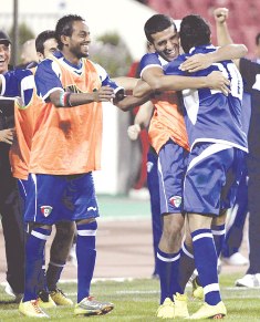 المنتخب الكويتي يتوج بلقب غرب آسيا 