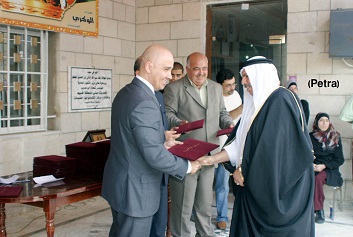 وزير الاتصالات يرعى تخريج طلاب محطتي معرفة كفراسد وقميم