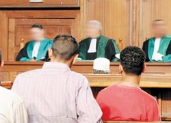 المغرب : محاكمة شبكة متهمة بتزوير توقيع الملك !