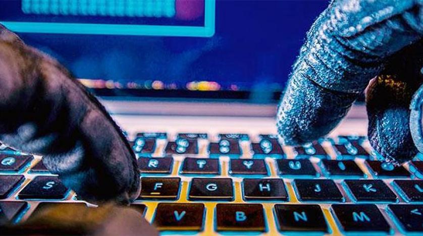 مشاهير في خطر بعد سرقة قراصنة صور فاضحة لهم  .. تفاصيل