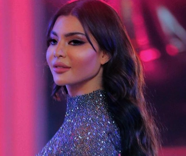  بإطلالتها شبه العارية ..  قمر اللبنانية تكشف عن صفات اسمها!