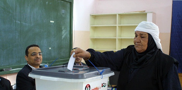 42 % نسبة الاقتراع حتى الرابعة مساء