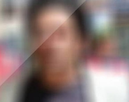 بالفيديو  ..  اعلامي عربي يتغزّل بزوجته لدحض شائعة انفصالهما 