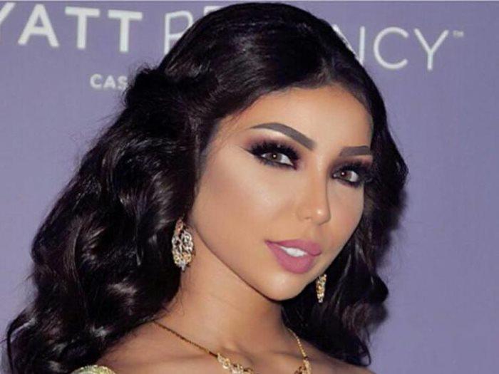 ظهور صادم لدنيا بطمة مع زوجها داخل السيارة ..  فيديو