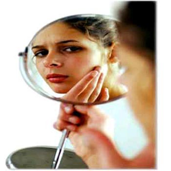 انتهاء صلاحية مواد التجميل خطر على حياتك