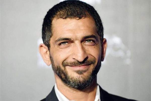 عمرو واكد متهم بمناصرة الأرهابيين 