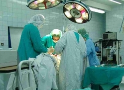 أدخل المستشفى لعملية فتاق فخرج مخصياً