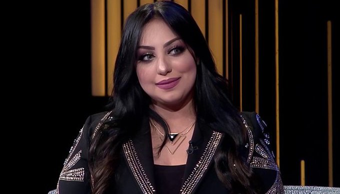 رانيا يوسف وابنتها في حفل التخرج تثيران الجدل ..شاهد