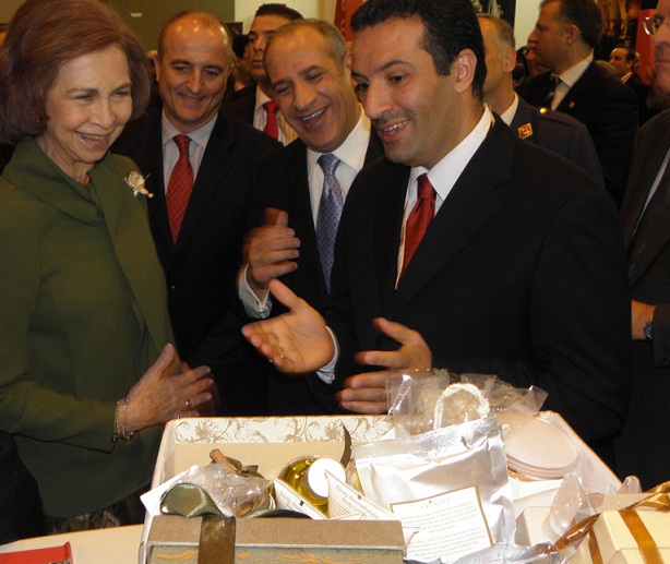 ملكة اسبانيا تزور الجناح الأردني بمعرض فيتور 