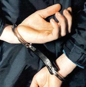 القبض على شخص يدير فضائيتين تحتال على المشاهدين 