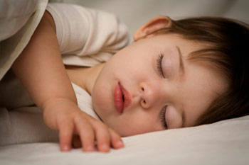 النوم الكافي للاطفال يجنبهم السمنة