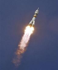 روسيا تطلق صاروخا من طراز سيوز