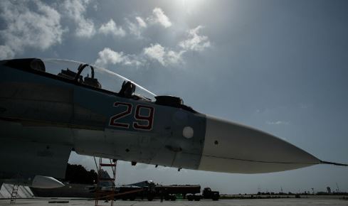 روسيا تعترض مقاتلة امريكية وتبعدها عن منشأة عسكرية روسية بسوريا