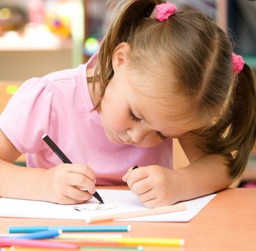 6 طرق لتعزيز محو الأميّة العاطفية عند الأطفال
