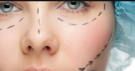 دائرة الافتاء تبيّن حكم عمليات التجميل 