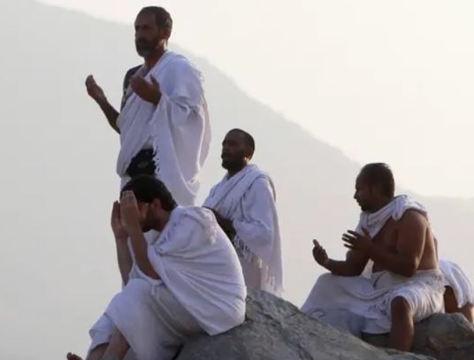 الحجاج على صعيد عرفات