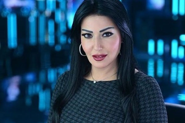 سمية الخشاب تشعل التواصل بصورة من حمام السباحة  ..  شاهد