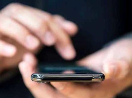 شركات الاتصالات تتعهد باعادة النظر بفصل الخطوط كلياً