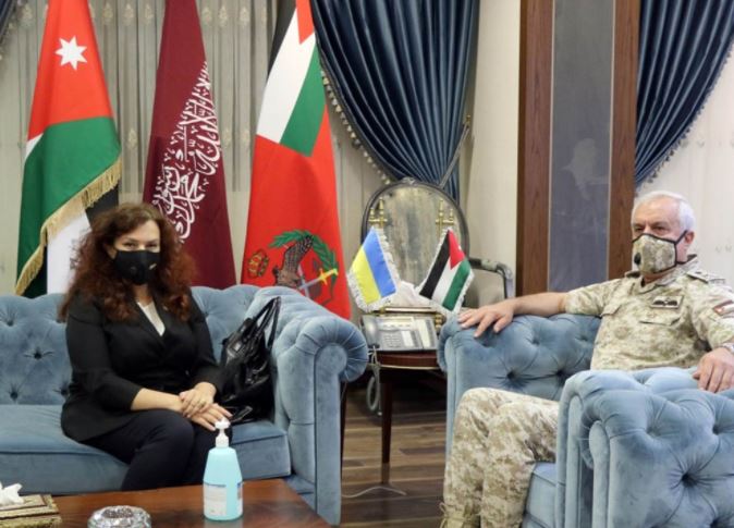 الحنيطي يبحث أوجه التعاون والتنسيق مع السفيرة الأوكرانية