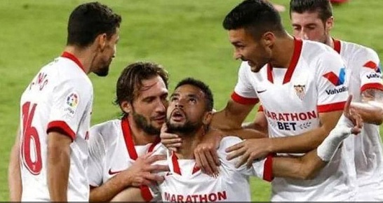 النصيري يقود إشبيلية إلى فوز قاتل