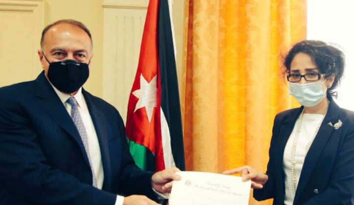 الخارجية تتسلم نسخة من اوراق اعتماد السفير الاميركي