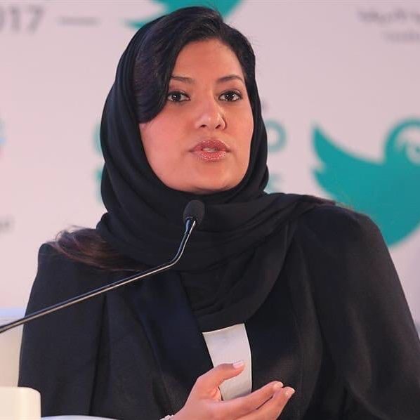 أول سفيرة في تاريخ السعودية: توقفوا عن الاحتفاء بأول سيدة