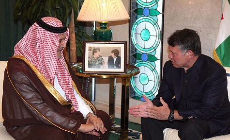 الملك يبحث مع سعود الفيصل التعاون الثنائي