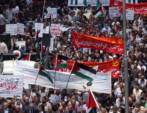 مسيرة شعبية حاشدة من المسجد الحسيني احياء لذكرى النكبة