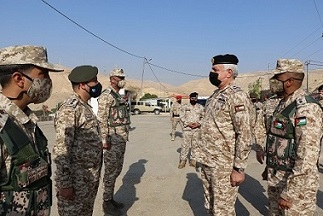 رئيس الأركان يزور المنطقة العسكرية الوسطى