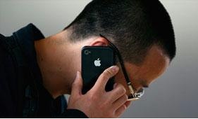 شاشة زجاجية منحنية لهاتف "iPhone" الجديد