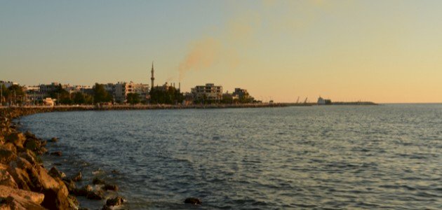 استهداف ناقلة نفط إيرانية قبالة السواحل السورية