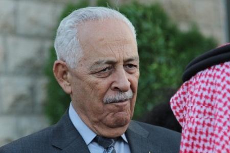 العيسوي ينقل تعازي الملك إلى السقار